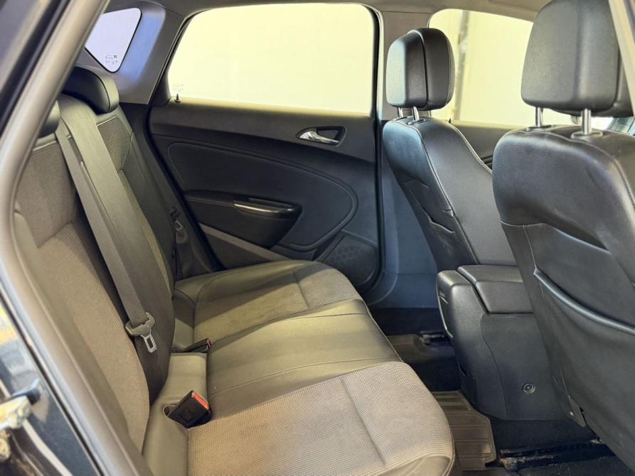 Opel Astra J Псков  - изображение 11