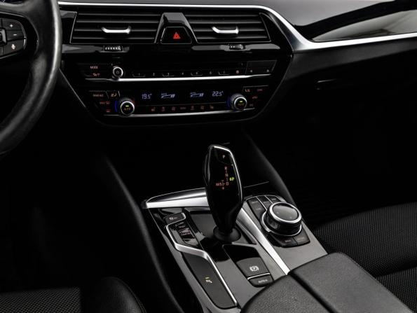 BMW 5 серии VII (G30/G31/G38) с пробегом 2017 года, цена 2 599 000 рублей, 169061 км, седан, Автокод Объявления
