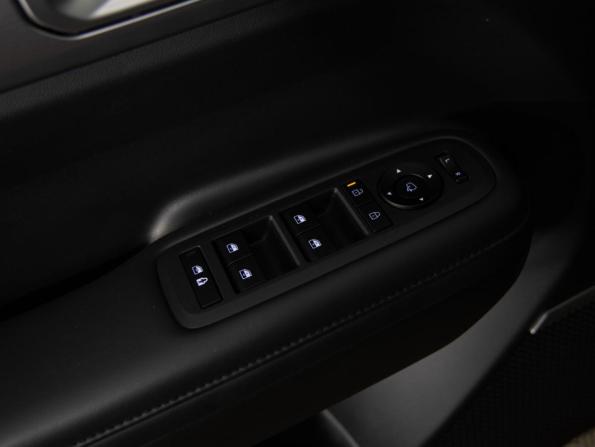 Hyundai Santa Fe V (MX5) с пробегом 2025 года, цена 4 799 000 рублей, 39619 км, внедорожник, Автокод Объявления