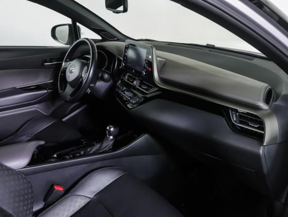 Toyota C-HR I Рестайлинг с пробегом 2021 года, цена 2 500 000 рублей, 105605 км, внедорожник, Автокод Объявления