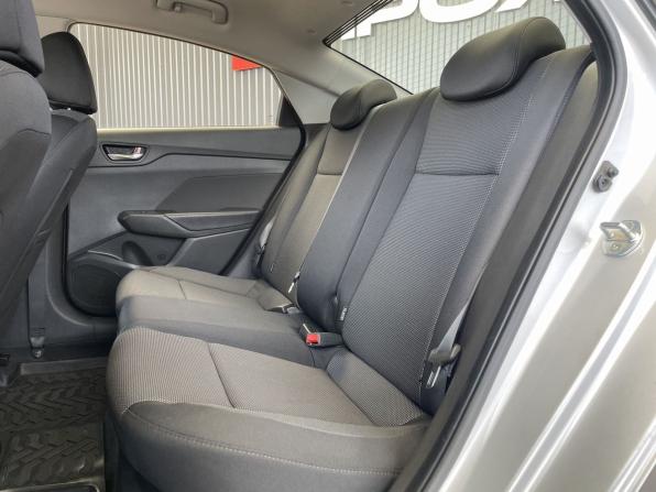 Hyundai Solaris II с пробегом 2017 года, цена 1 297 000 рублей, 94388 км, седан, Автокод Объявления