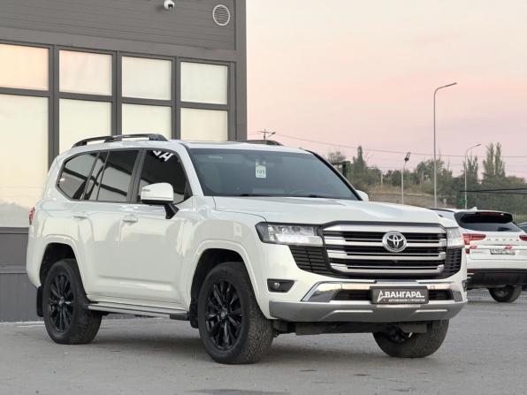 Toyota Land Cruiser 300 Series с пробегом 2022 года, цена 8 990 000 рублей, 49899 км, внедорожник, Автокод Объявления