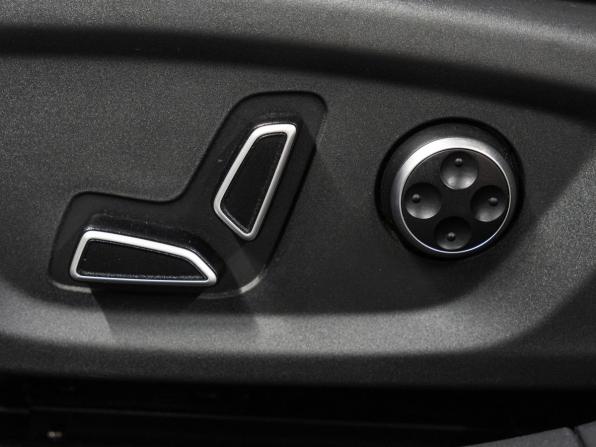 Changan UNI-V I с пробегом 2023 года, цена 2 229 000 рублей, 41578 км, лифтбек, Автокод Объявления