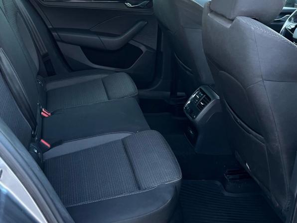 Skoda Octavia IV (A8) с пробегом 2021 года, цена 2 190 000 рублей, 109989 км, лифтбек, Автокод Объявления