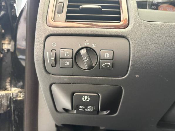 Volvo XC70 II с пробегом 2011 года, цена 1 211 500 рублей, 233983 км, универсал, Автокод Объявления