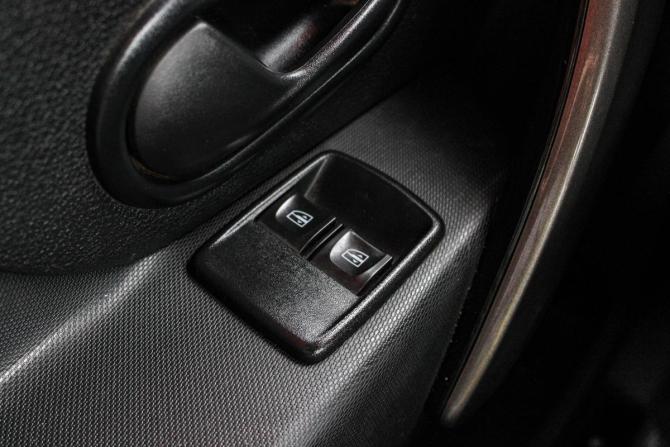 Renault Logan II Рестайлинг с пробегом 2020 года, цена 1 099 000 рублей, 82862 км, седан, Автокод Объявления