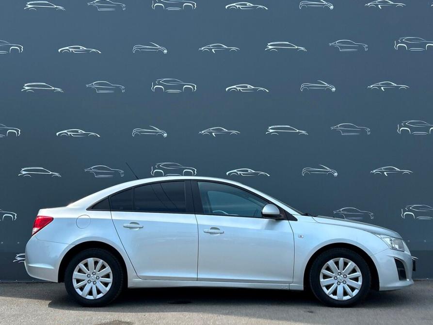 Chevrolet Cruze I Рестайлинг Санкт-Петербург  - изображение 11