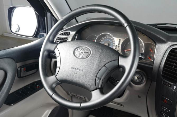 Toyota Land Cruiser 100 Series Рестайлинг 1 с пробегом 2003 года, цена 1 979 000 рублей, 303000 км, внедорожник, Автокод Объявления