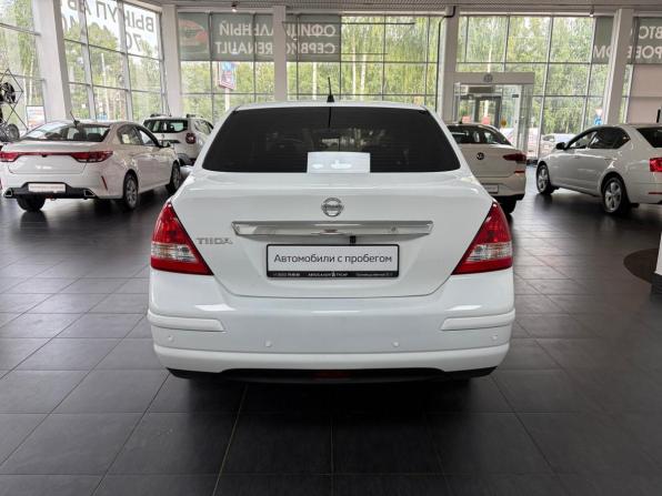 Nissan Tiida I Рестайлинг с пробегом 2013 года, цена 644 000 рублей, 212000 км, седан, Автокод Объявления