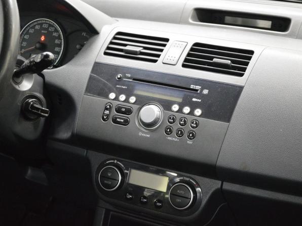 Suzuki Swift III с пробегом 2007 года, цена 433 000 рублей, 218236 км, хэтчбек, Автокод Объявления