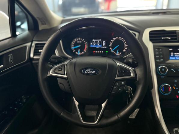Ford Mondeo V с пробегом 2017 года, цена 1 785 000 рублей, 88000 км, седан, Автокод Объявления