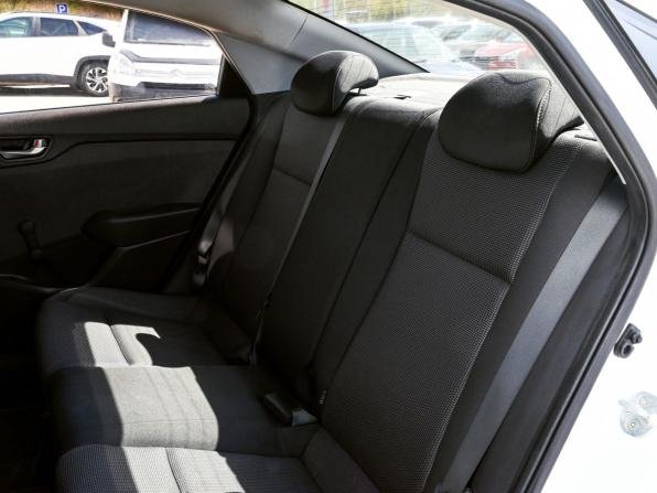 Hyundai Solaris II с пробегом 2018 года, цена 1 029 000 рублей, 140623 км, седан, Автокод Объявления