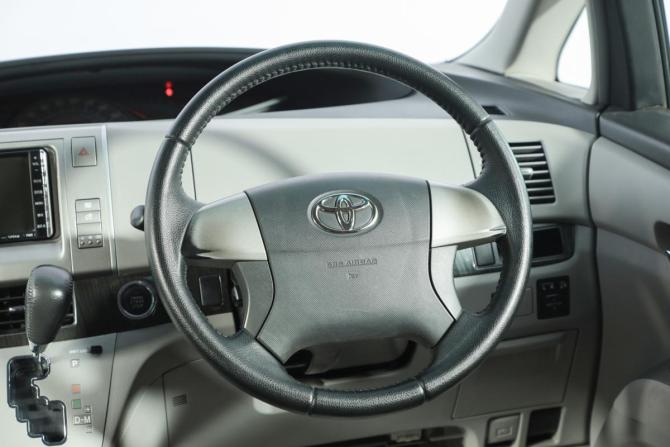 Toyota Estima III с пробегом 2007 года, цена 1 699 000 рублей, 160000 км, минивэн, Автокод Объявления