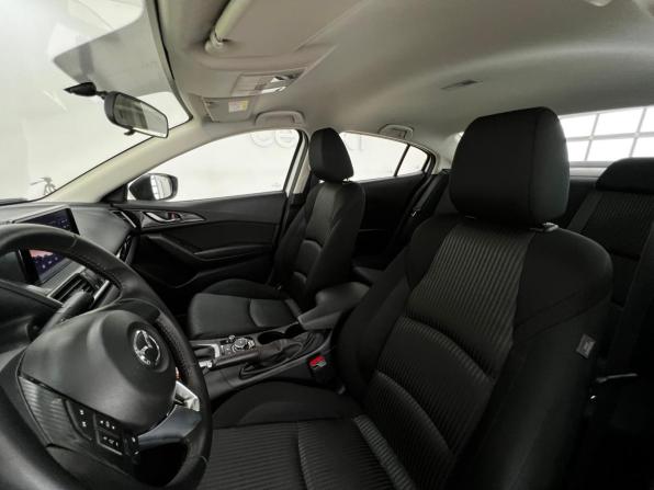 Mazda 3 III (BM) с пробегом 2014 года, цена 1 390 000 рублей, 98302 км, седан, Автокод Объявления