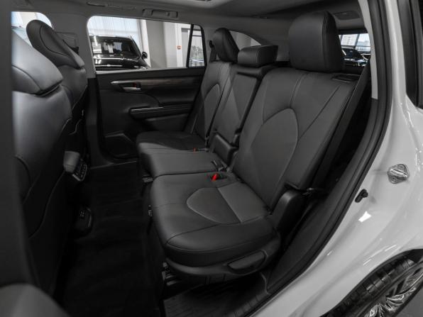 Toyota Highlander IV (XU70) с пробегом 2026 года, цена 5 300 000 рублей, 26 км, внедорожник, Автокод Объявления