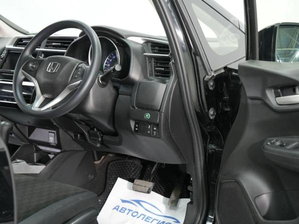 Honda Fit III с пробегом 2015 года, цена 910 000 рублей, 120286 км, хэтчбек, Автокод Объявления