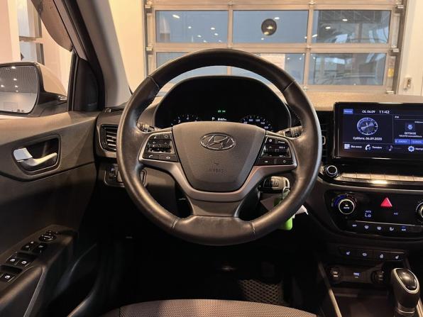 Hyundai Solaris II Рестайлинг с пробегом 2022 года, цена 1 700 000 рублей, 86046 км, седан, Автокод Объявления