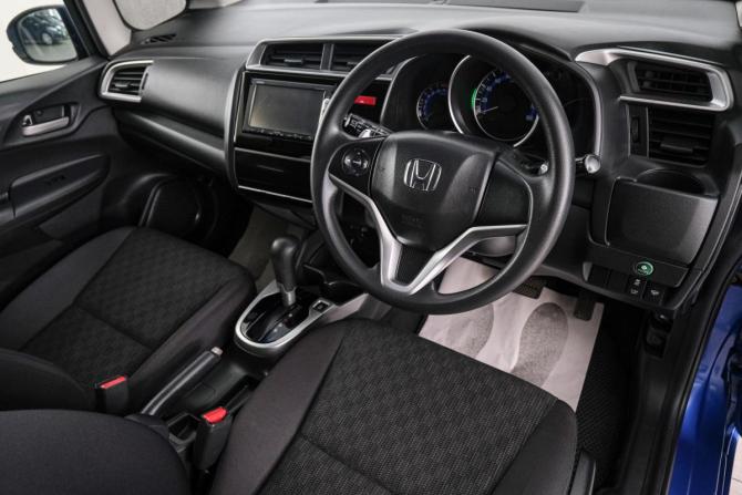 Honda Fit III с пробегом 2013 года, цена 999 000 рублей, 60000 км, хэтчбек, Автокод Объявления