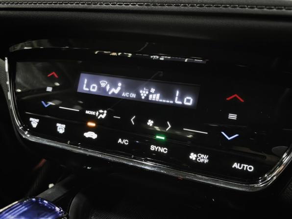 Honda Vezel I с пробегом 2016 года, цена 1 590 000 рублей, 109739 км, внедорожник, Автокод Объявления