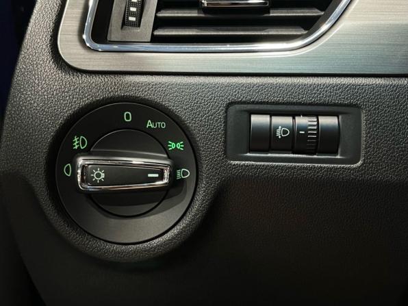 Skoda Rapid I Рестайлинг с пробегом 2018 года, цена 1 397 000 рублей, 146065 км, лифтбек, Автокод Объявления
