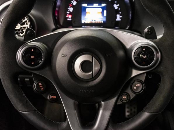 Smart Fortwo III с пробегом 2018 года, цена 2 350 000 рублей, 38563 км, хэтчбек, Автокод Объявления