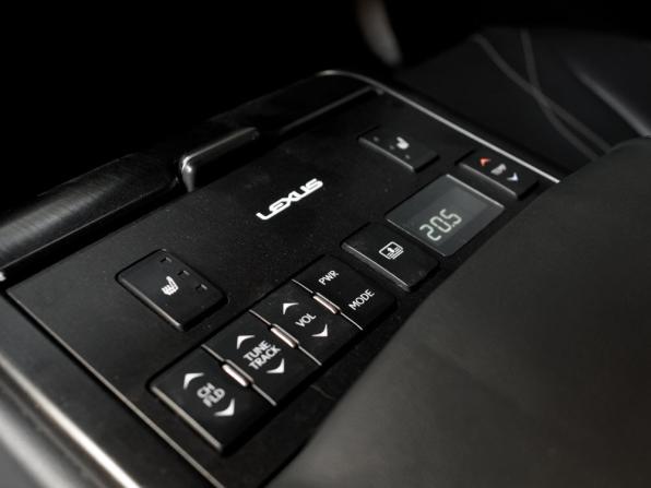 Lexus ES VII с пробегом 2021 года, цена 3 490 000 рублей, 68958 км, седан, Автокод Объявления