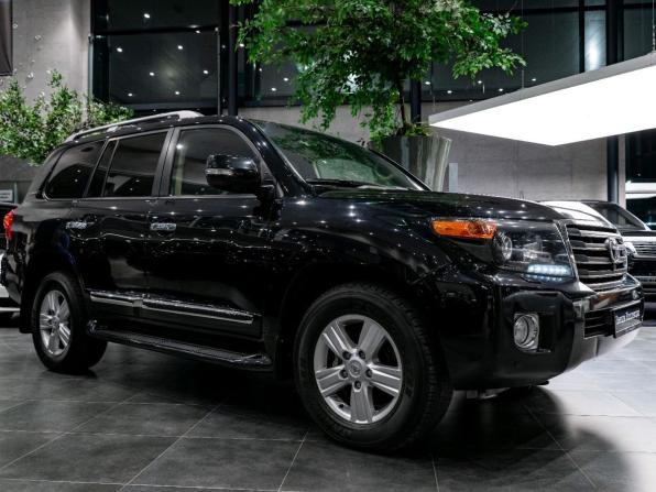 Toyota Land Cruiser 200 Series Рестайлинг 1 с пробегом 2014 года, цена 5 279 900 рублей, 180045 км, внедорожник, Автокод Объявления