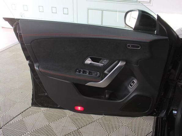 Mercedes-Benz CLA II (C118 X118) с пробегом 2020 года, цена 4 135 000 рублей, 2671 км, седан, Автокод Объявления
