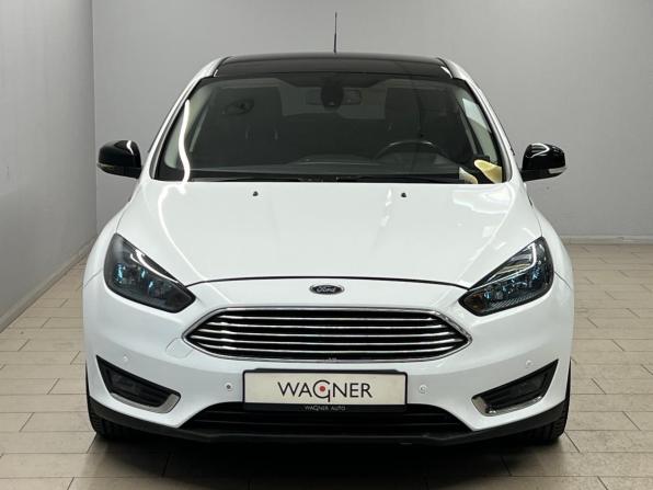 Ford Focus III Рестайлинг с пробегом 2017 года, цена 955 000 рублей, 168078 км, хэтчбек, Автокод Объявления