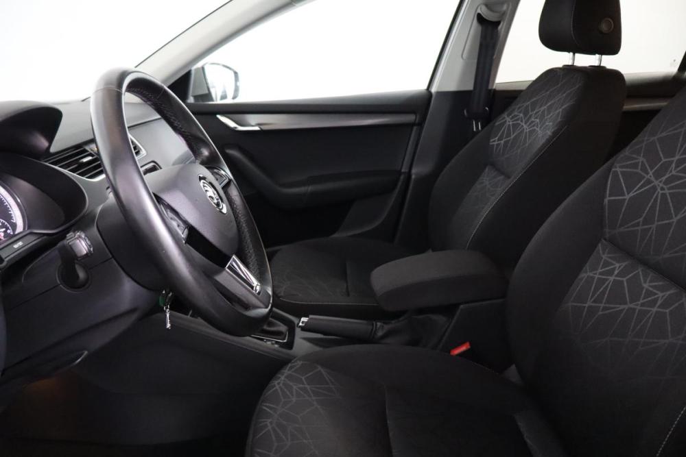 Skoda Octavia III (A7) Рестайлинг Санкт-Петербург  - изображение 7