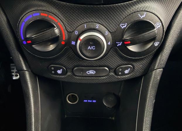Hyundai Solaris I с пробегом 2013 года, цена 590 000 рублей, 240143 км, хэтчбек, Автокод Объявления