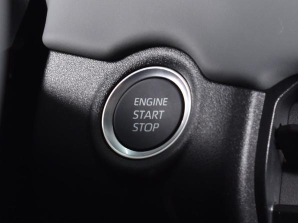 Toyota RAV4 VI (XA60) с пробегом 2026 года, цена 3 849 995 рублей, 31 км, внедорожник, Автокод Объявления
