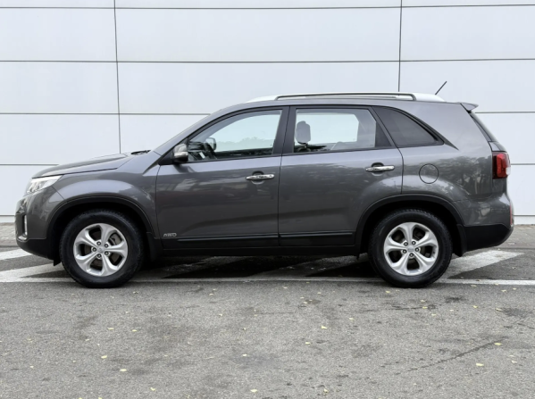 Kia Sorento II Рестайлинг с пробегом 2018 года, цена 2 140 000 рублей, 141000 км, внедорожник, Автокод Объявления