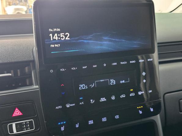 Hyundai Staria I с пробегом 2023 года, цена 5 450 000 рублей, 43000 км, минивэн, Автокод Объявления