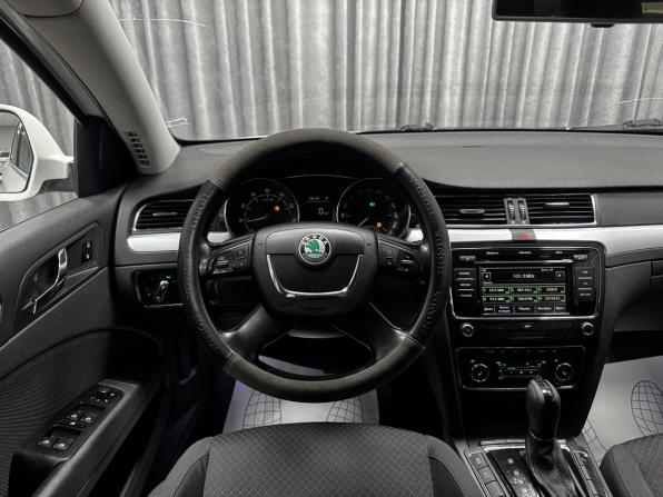 Skoda Superb II с пробегом 2012 года, цена 1 045 000 рублей, 280800 км, лифтбек, Автокод Объявления