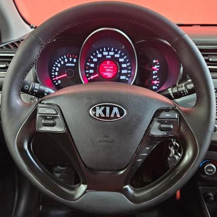 Kia Rio III Рестайлинг с пробегом 2015 года, цена 1 049 000 рублей, 158702 км, седан, Автокод Объявления