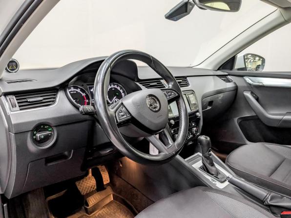 Skoda Octavia III (A7) Рестайлинг с пробегом 2018 года, цена 1 745 000 рублей, 73418 км, лифтбек, Автокод Объявления