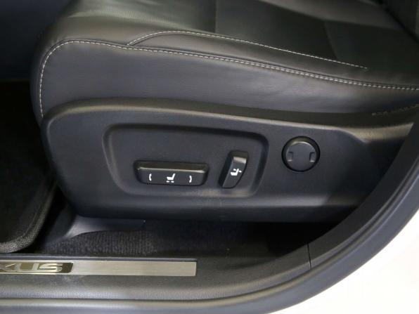 Lexus RX IV с пробегом 2018 года, цена 3 900 000 рублей, 128086 км, внедорожник, Автокод Объявления