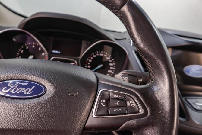 Ford Kuga II Рестайлинг с пробегом 2017 года, цена 1 999 000 рублей, 64500 км, внедорожник, Автокод Объявления