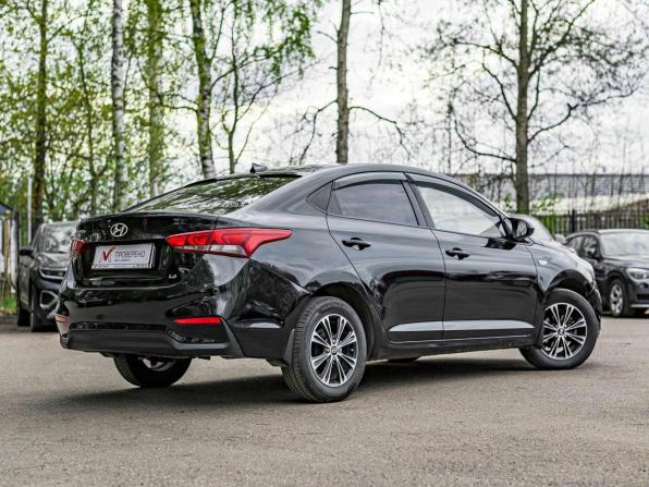 Hyundai Solaris II с пробегом 2018 года, цена 1 130 000 рублей, 112346 км, седан, Автокод Объявления
