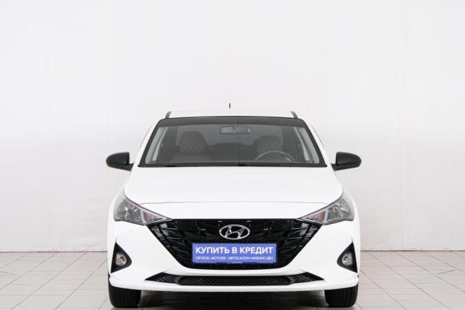 Hyundai Solaris II Рестайлинг с пробегом 2024 года, цена 2 249 000 рублей, 18589 км, седан, Автокод Объявления