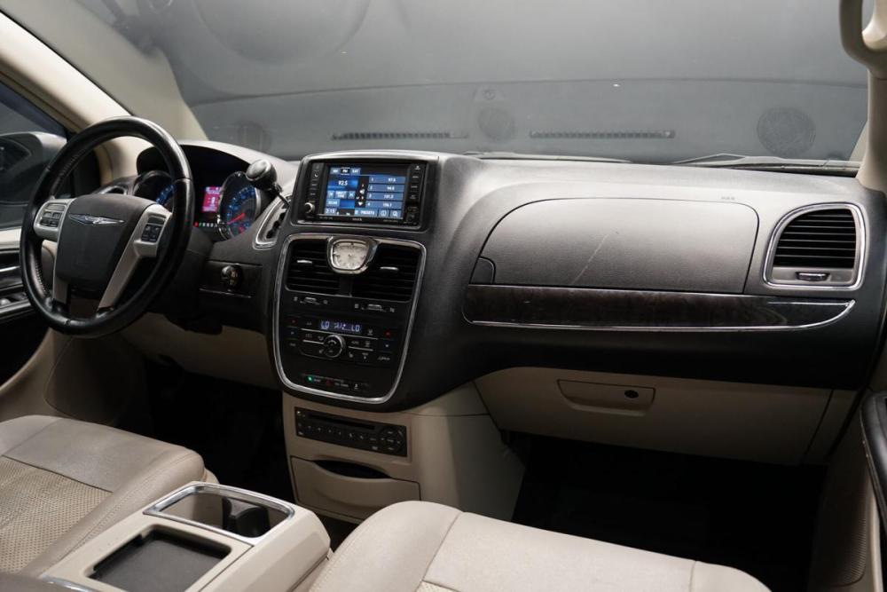 Chrysler Town &amp; Country V Рестайлинг Крым  - изображение 26