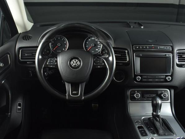 Volkswagen Touareg II Рестайлинг с пробегом 2015 года, цена 2 674 997 рублей, 252497 км, внедорожник, Автокод Объявления