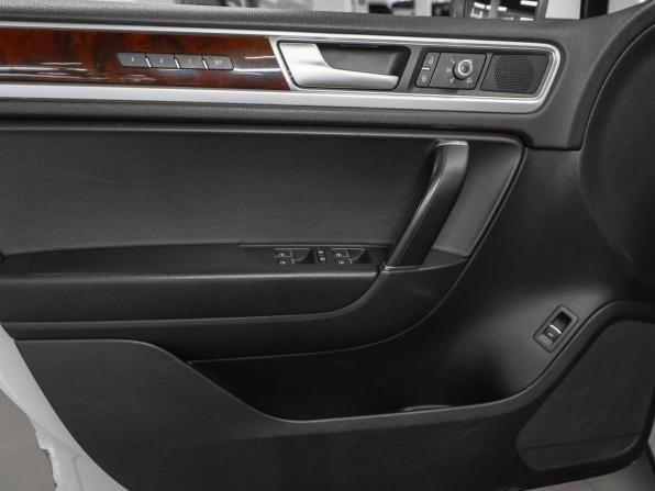 Volkswagen Touareg II Рестайлинг с пробегом 2015 года, цена 2 900 000 рублей, 154233 км, внедорожник, Автокод Объявления