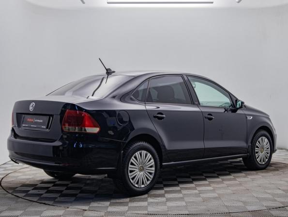 Volkswagen Polo V Рестайлинг с пробегом 2017 года, цена 940 000 рублей, 137063 км, седан, Автокод Объявления