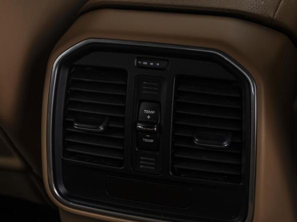 Porsche Macan I с пробегом 2016 года, цена 3 198 000 рублей, 120926 км, внедорожник, Автокод Объявления