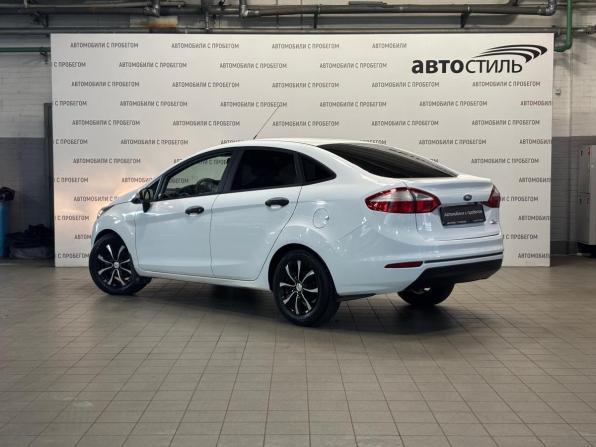 Ford Fiesta Mk6 Рестайлинг с пробегом 2016 года, цена 599 000 рублей, 92282 км, седан, Автокод Объявления