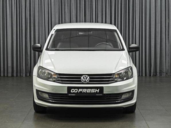Volkswagen Polo V Рестайлинг с пробегом 2016 года, цена 680 000 рублей, 486601 км, седан, Автокод Объявления