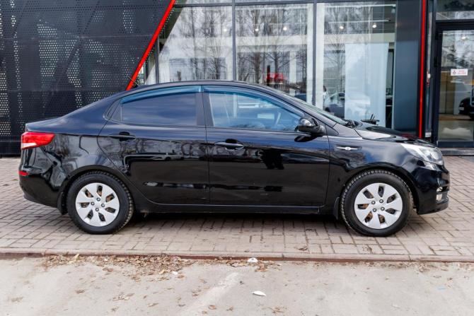 Kia Rio III Рестайлинг с пробегом 2017 года, цена 778 000 рублей, 105253 км, седан, Автокод Объявления