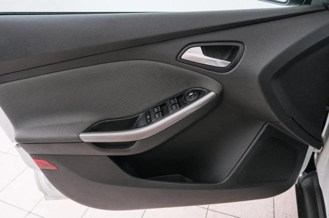 Ford Focus III с пробегом 2012 года, цена 1 049 000 рублей, 60000 км, седан, Автокод Объявления